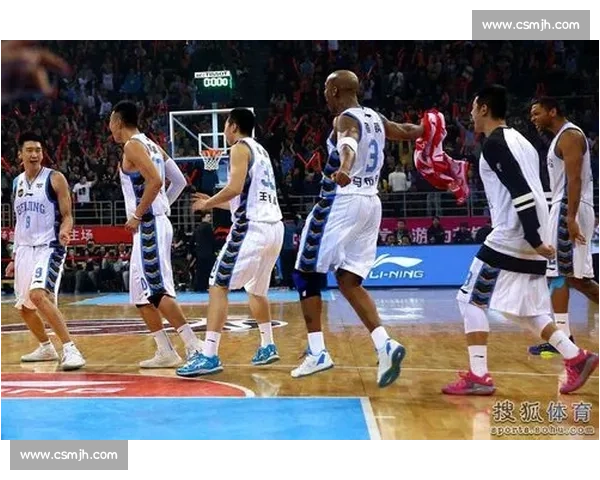 乔丹三威胁实战教学：90% 造犯规的致命细节