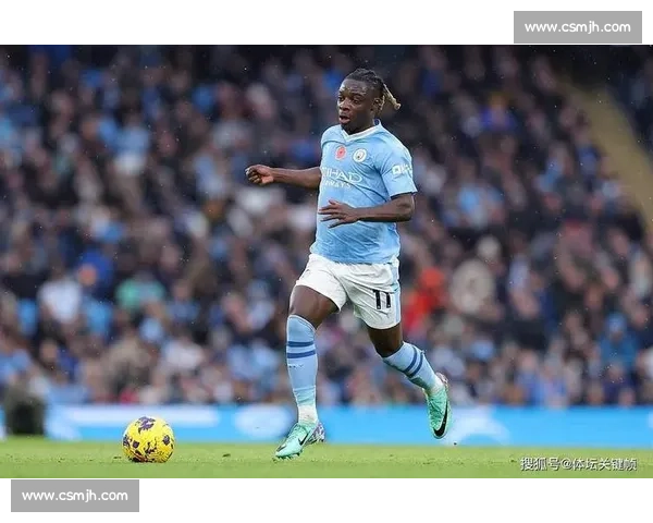 曼城定妆照集体搓手引热议:这是什么神秘仪式? 曼城定妆照集体搓手引热议:这是什么神秘仪式?